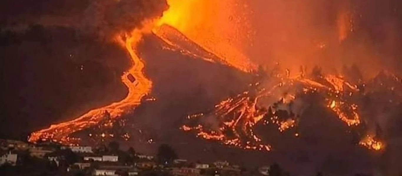 Η στιγμή που η λάβα «καταπίνει» σπίτια και δρόμους στη Λα Πάλμα - Τρομακτικές εικόνες! (βίντεο-φωτο)